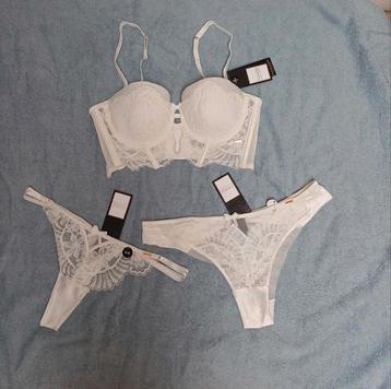 Hunkemöller Noir Jamie set C75; S beschikbaar voor biedingen