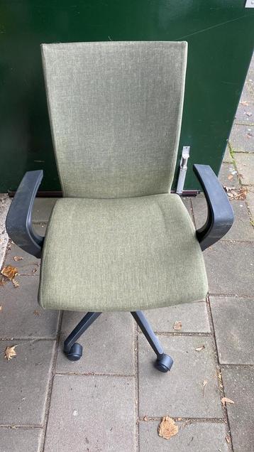 Bureaustoel kleur groen beschikbaar voor biedingen