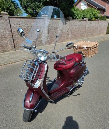Vespa scooter 3300 op km teller beschikbaar voor biedingen