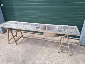 RVS spoel- en lekbak/barblad 2500×550×45 mm met inlegplaten beschikbaar voor biedingen