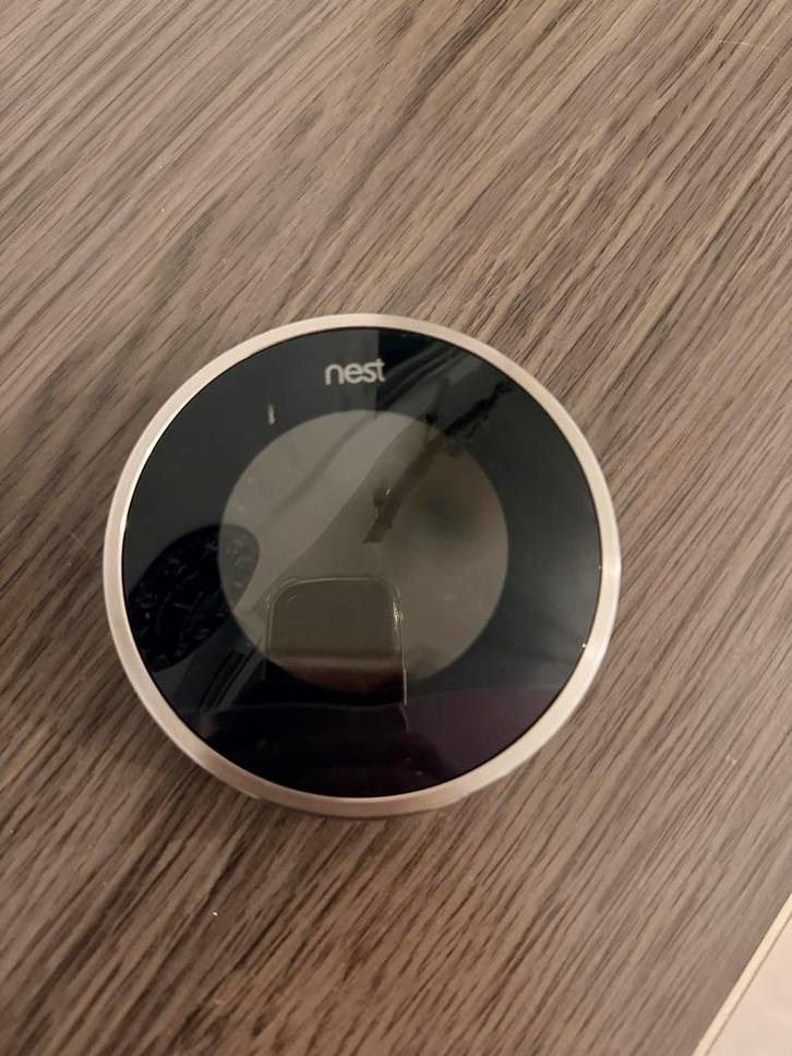 Google Nest Slimme Thermostaat 1e Generatie, Doe-het-zelf en Verbouw, Thermostaten, Gebruikt, Slimme thermostaat, Ophalen of Verzenden