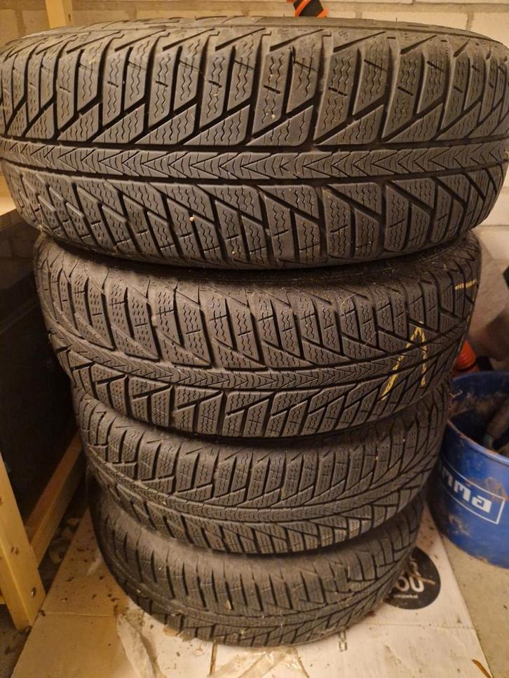 Viking Winterbanden 185/65 R15 op stalen velg, Auto-onderdelen, Banden en Velgen, Banden en Velgen, Winterbanden, 15 inch, 185 mm