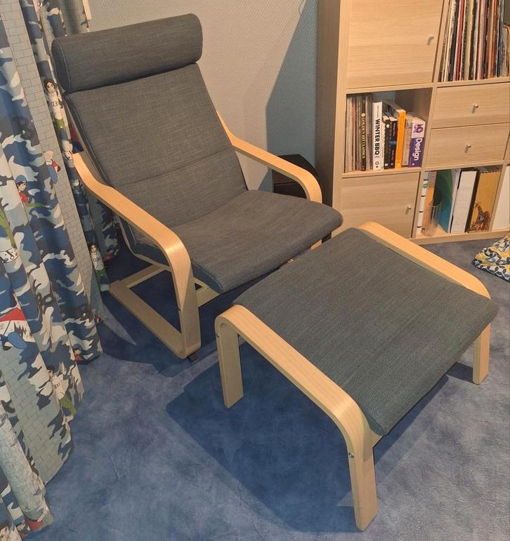Ikea Poang Fauteuil met Hocker (ZGAN), Huis en Inrichting, Fauteuils, Zo goed als nieuw, Hout, Stof, 50 tot 75 cm, 75 tot 100 cm