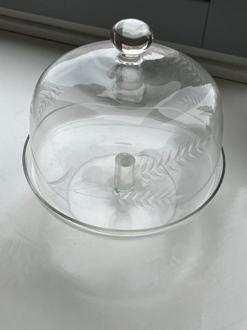 Antieke Glazen Schaal met Deksel beschikbaar voor biedingen