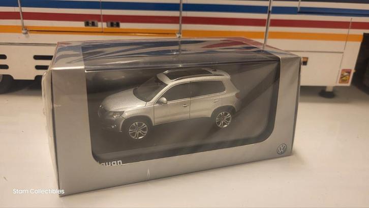 Schuco Volkswagen Tiguan Silver Metallic Dealer Edition, Hobby en Vrije tijd, Modelauto's | 1:43, Zo goed als nieuw, Auto, Schuco
