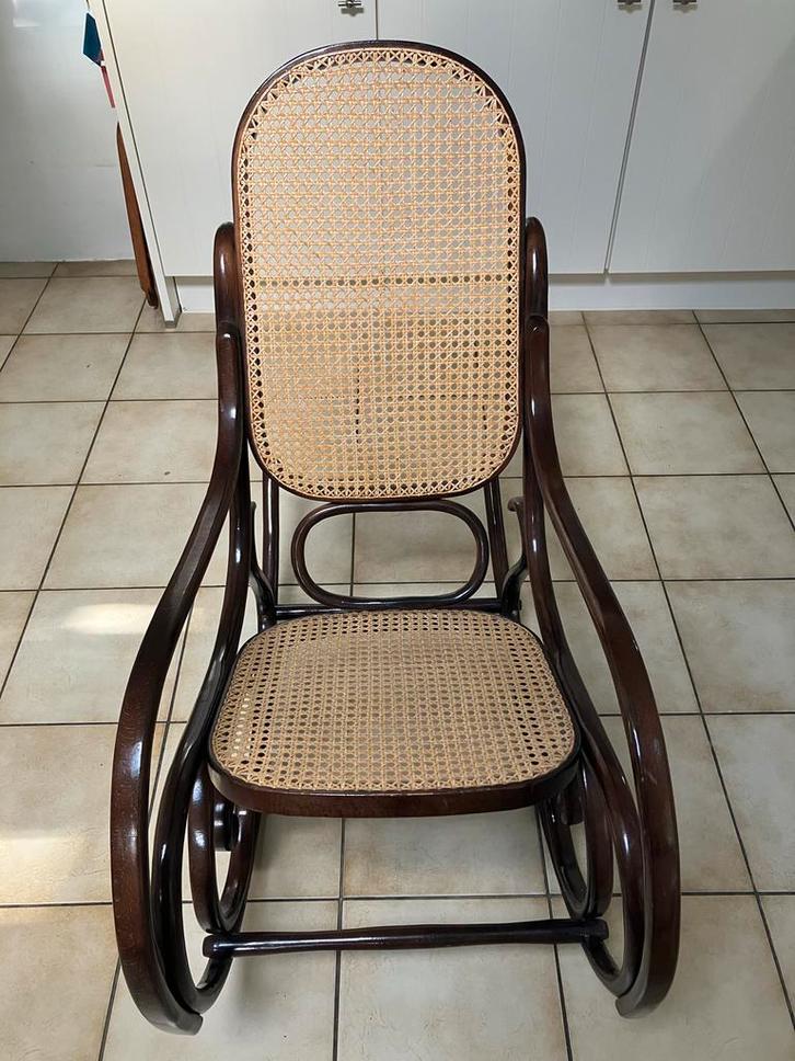 Thonet Stijl Schommelstoel - Goede Staat, Antiek en Kunst, Antiek | Meubels | Stoelen en Banken, Ophalen