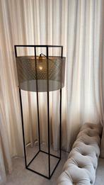 Twee Stijlvolle Industriële Staande Lampen, Huis en Inrichting, Woonaccessoires | Zuilen en Pilaren, Ophalen, Zo goed als nieuw