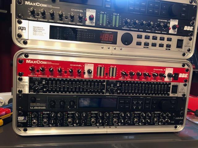2 Effecten racks 19inch PA randapparatuur, Muziek en Instrumenten, Effecten, Zo goed als nieuw, Delay of Echo, Reverb, Equalizer