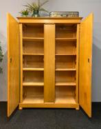 Vintage 2-deurs linnenkast jaren 50/60 retro Midcentury kast, Huis en Inrichting, Kasten | Buffetkasten, Gebruikt, Met hangruimte