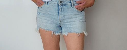 Erg leuke short S/M blauw, Kleding | Dames, Spijkerbroeken en Jeans, Zo goed als nieuw, W30 - W32 (confectie 38/40), Blauw, Ophalen of Verzenden