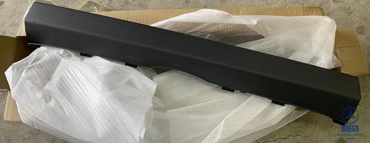 NOS middendeel achterbumper voor Mercedes-Benz W906 Sprinter, Auto-onderdelen, Carrosserie en Plaatwerk, Bumper, Mercedes-Benz