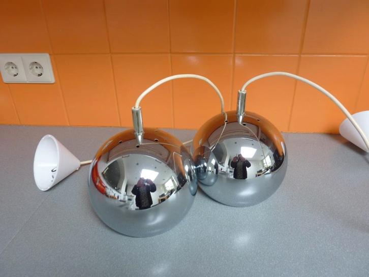 2 Oude chroom bol hanglampen., Huis en Inrichting, Lampen | Hanglampen, Gebruikt, Minder dan 50 cm, Metaal, Ophalen of Verzenden