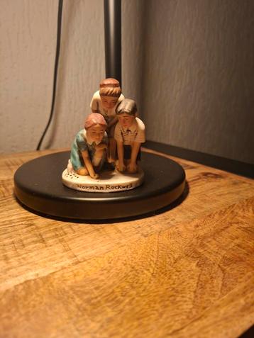 Norman Rockwell Figuur - Knikkerende Jongens beschikbaar voor biedingen