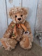 Beer 28 cm. Van een volle gekrulde mohair., Verzamelen, Beren en Cherished Teddies, Ophalen of Verzenden, Zo goed als nieuw, Stoffen beer
