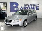 Volvo V70 2.5T Summum, Zwart, 2521 cc, Navigatiesysteem, 92 €/maand