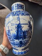 Delfts Blauw Vaas met Molens, Ophalen of Verzenden