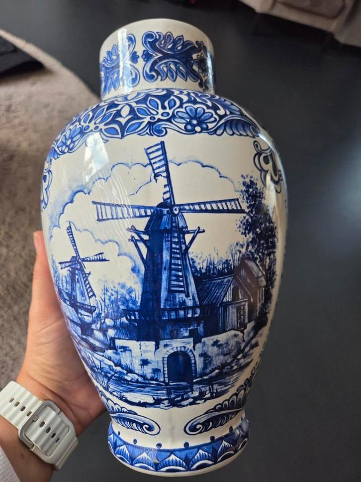 Delfts Blauw Vaas met Molens, Antiek en Kunst, Antiek | Vazen, Ophalen of Verzenden