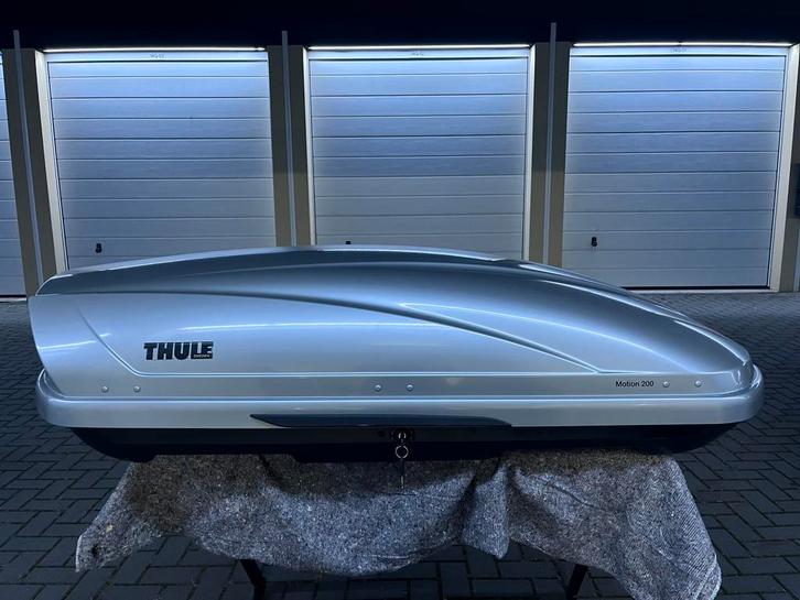 Thule Motion 200 Dakkoffer Glans Zilver NETJES!, Auto diversen, Dakkoffers, Zo goed als nieuw, Ophalen of Verzenden