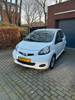 Toyota Aygo 1.0-12V 5-deurs | Nieuwe APK, Voorwielaandrijving, Euro 5, Stof, Handgeschakeld