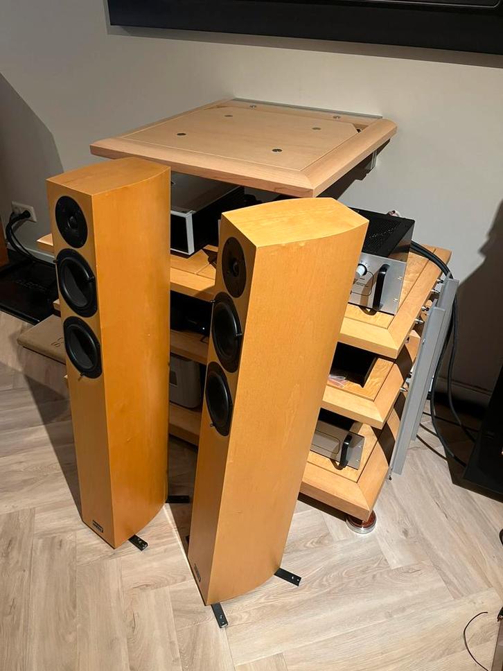 Audio Physic Spark V Esdoorn – zwarte outriggers en spikes, Audio, Tv en Foto, Luidsprekers, Front, Rear of Stereo speakers, 120 watt of meer