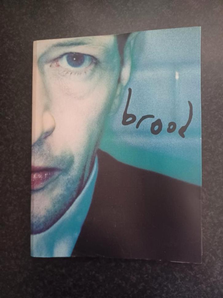 Boek getiteld brood over Herman Brood, Boeken, Biografieën, Gelezen, Ophalen