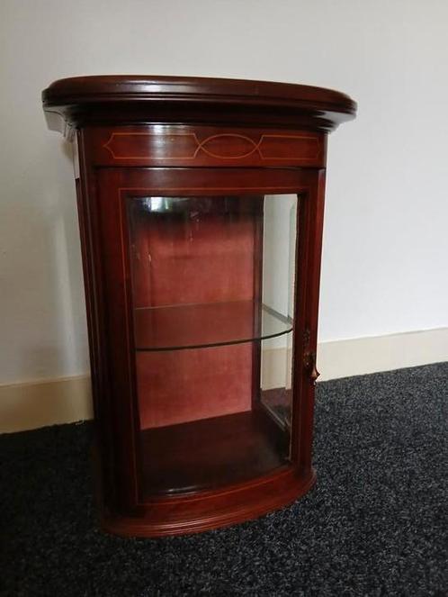 Antiek Vitrinekastje Notenhout, Huis en Inrichting, Kasten | Vitrinekasten, Gebruikt, Minder dan 100 cm, 50 tot 100 cm, 25 tot 50 cm
