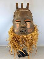 260185 Mooi Afrikaans Kuba Bwoom masker uit Congo, Ophalen of Verzenden