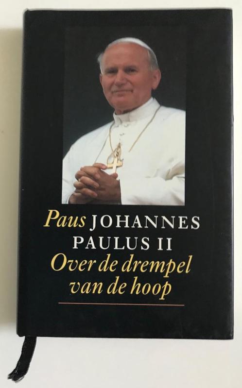 ‘Paus Johannes Paulus II - Over de drempel van de hoop’ paus, Boeken, Godsdienst en Theologie, Zo goed als nieuw, Ophalen of Verzenden