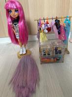 Rainbow High Fashion Studio Avery Styles met kleding etc, Ophalen of Verzenden, Zo goed als nieuw, Overige typen