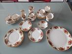 Royal Albert Old country Roses 43 delig, Antiek en Kunst, Ophalen