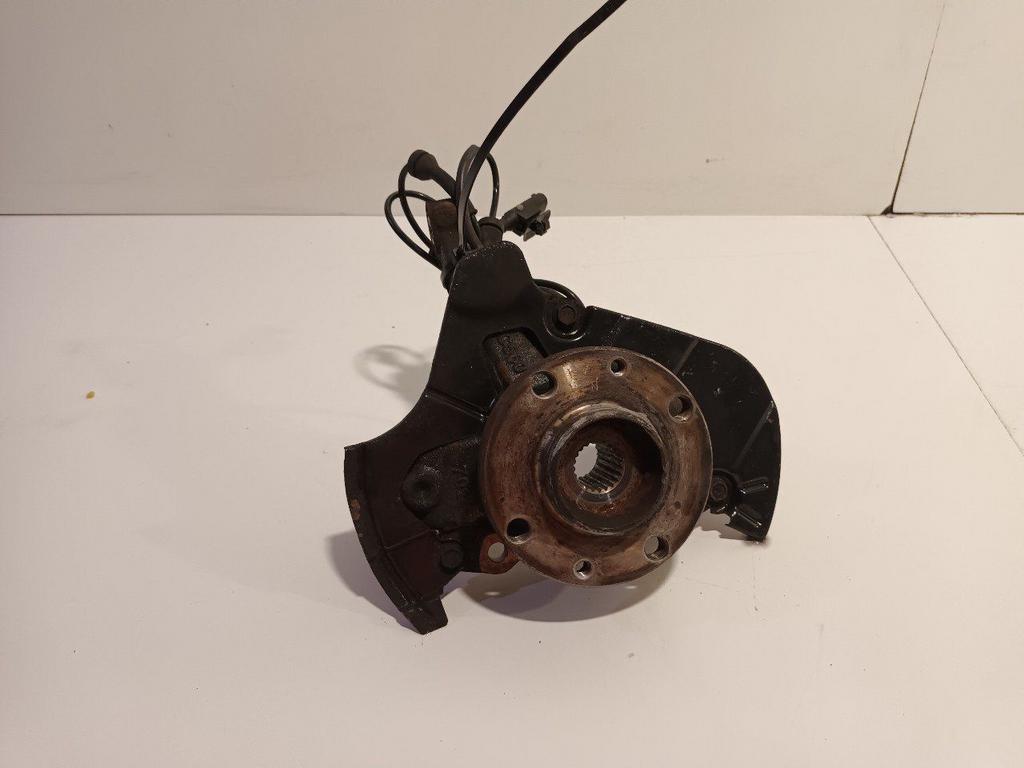 Wielnaaf rechts voor Ford Ka, Onderdelen@venauto.nl, Van der Ven Autorecycling B.V., Gebruikt, Ettenseweg 76, 4706 PB Roosendaal, The Netherlands