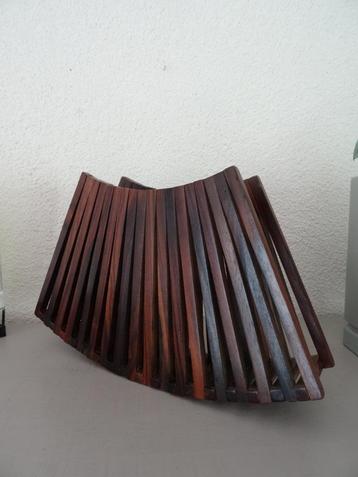 Hout krantenrekje - tijdschriftenrekje  beschikbaar voor biedingen