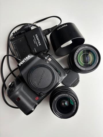 Pentax K10d digital canera with SMC 18-55mm 50-200mm lenses beschikbaar voor biedingen