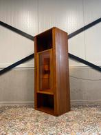 Silkeborg Vintage Teak Vitrinekast uit Denemarken, Huis en Inrichting, Kasten | Vitrinekasten, Ophalen, Met deur(en), Teakhout