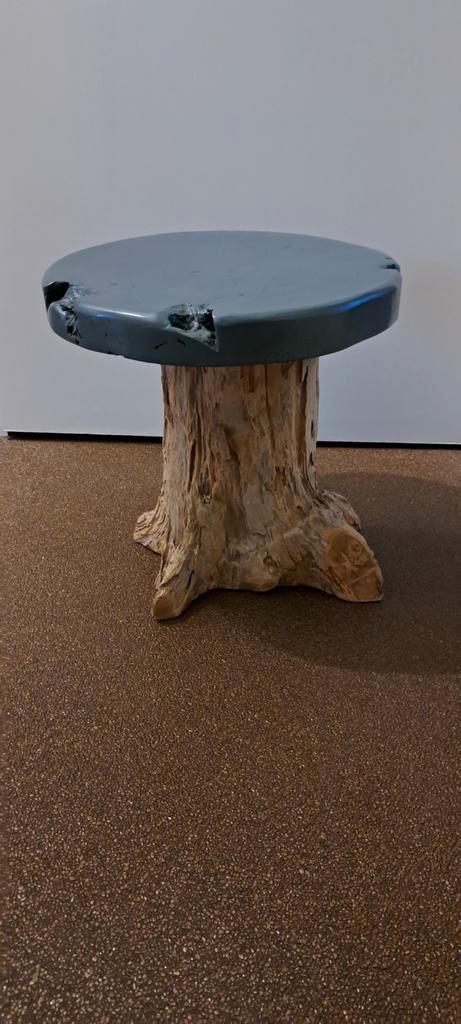 Teak houten tafeltje, Huis en Inrichting, Tafels | Bijzettafels, Zo goed als nieuw, Rond, Minder dan 45 cm, Minder dan 55 cm, Hout