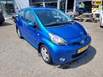 Toyota Aygo 1.0-12V Dynamic Blue AIRCO, Voorwielaandrijving, Stof, Gebruikt, 68 pk