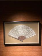 Antieke handwaaier in lijst, Ophalen of Verzenden