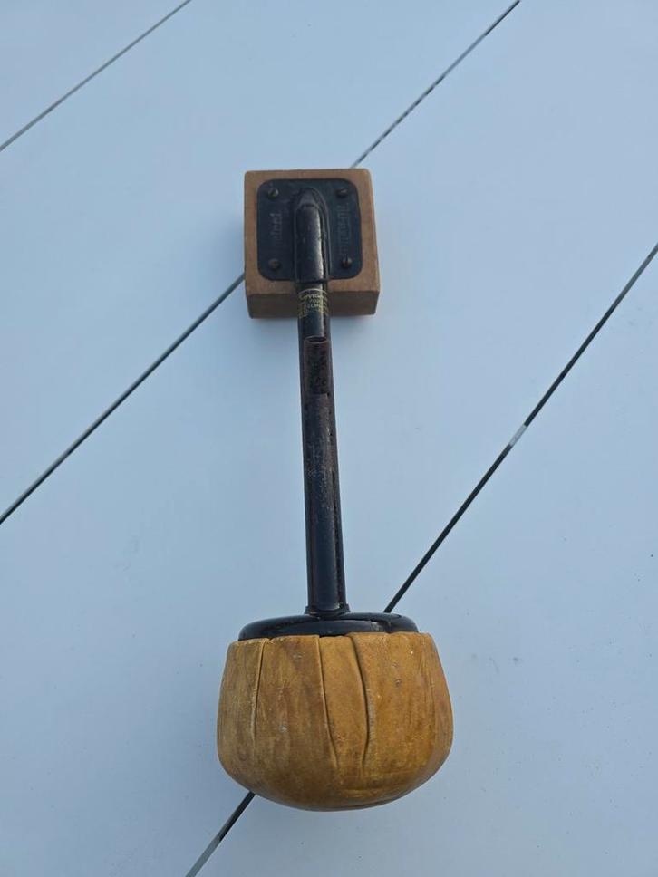 ANTIQUE COLLECTIBLE CARPĒT KNEE KICKER STRETCHER 1930S, Antiek en Kunst, Antiek | Gereedschap en Instrumenten, Ophalen of Verzenden