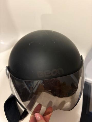 2x Beon Scooter Helmen - Maat L beschikbaar voor biedingen