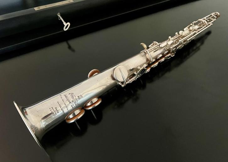 Vintage Sopraan saxofoon Adolphe Sax Jr. (verzilverd), Muziek en Instrumenten, Blaasinstrumenten | Saxofoons, Gebruikt, Sopraan