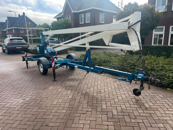 Hoogwerker 13.5m - Goede staat, vernieuwde besturing, Zakelijke goederen, Machines en Bouw | Liften, Steigers en Ladders, Ophalen