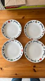 4 pasta borden, 20 cm, Huis en Inrichting, Keuken | Servies, Ophalen, Gebruikt, Overige stijlen, Bord(en)