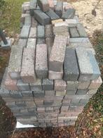 Gebruikte betonklinkers, Tuin en Terras, Ophalen, Gebruikt, Klinkers, 10 m² of meer