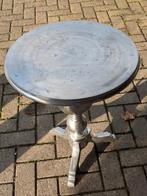 Mooi Bijzettafeltje, Ophalen