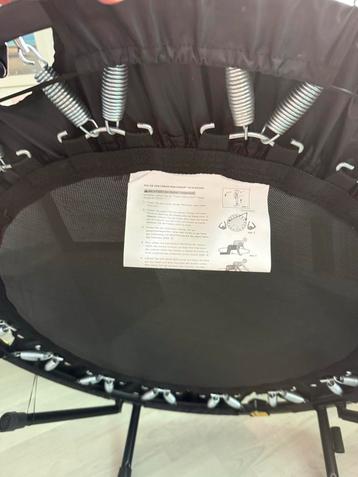 Trampoline met beugel - Zo goed als nieuw beschikbaar voor biedingen