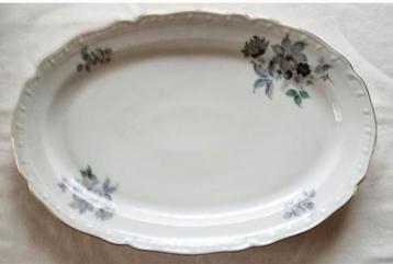 Ovale witte schaal Czechoslovakia MZ groene grijze bloemen beschikbaar voor biedingen