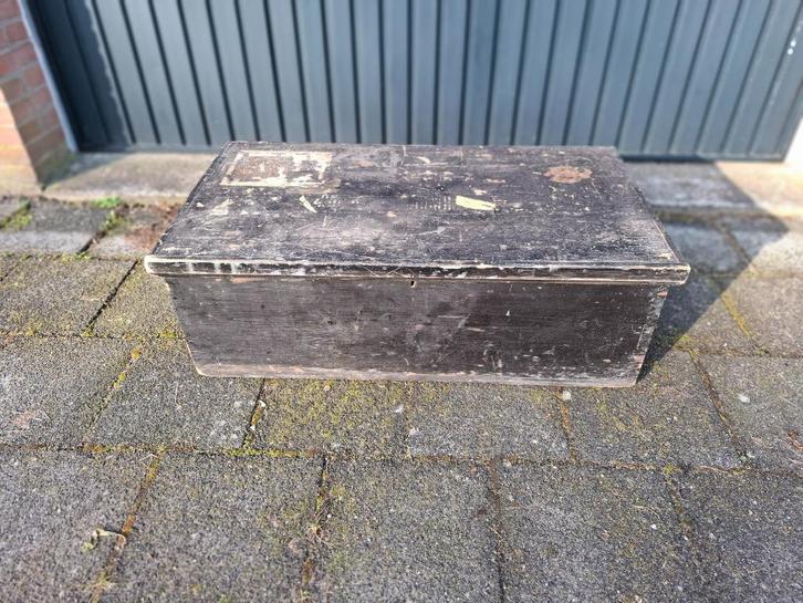 Leuke gebruikte rechthoekige oudere zwarte houten kist, Huis en Inrichting, Woonaccessoires | Kisten, Gebruikt, Minder dan 50 cm