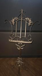 Antieke sneedijzeren lessenaar, Antiek en Kunst, Antiek | Kandelaars, Ophalen of Verzenden, Overige materialen