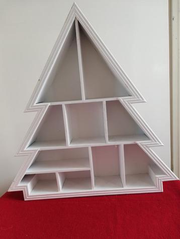 Letterbak voor de kerst, houten dennenboom, kerstboom beschikbaar voor biedingen