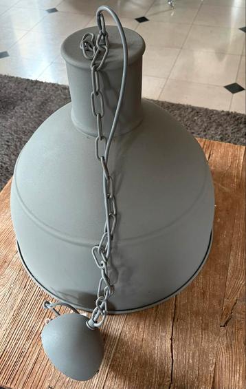 Industriele hanglamp. Taupe. 50 x48 beschikbaar voor biedingen